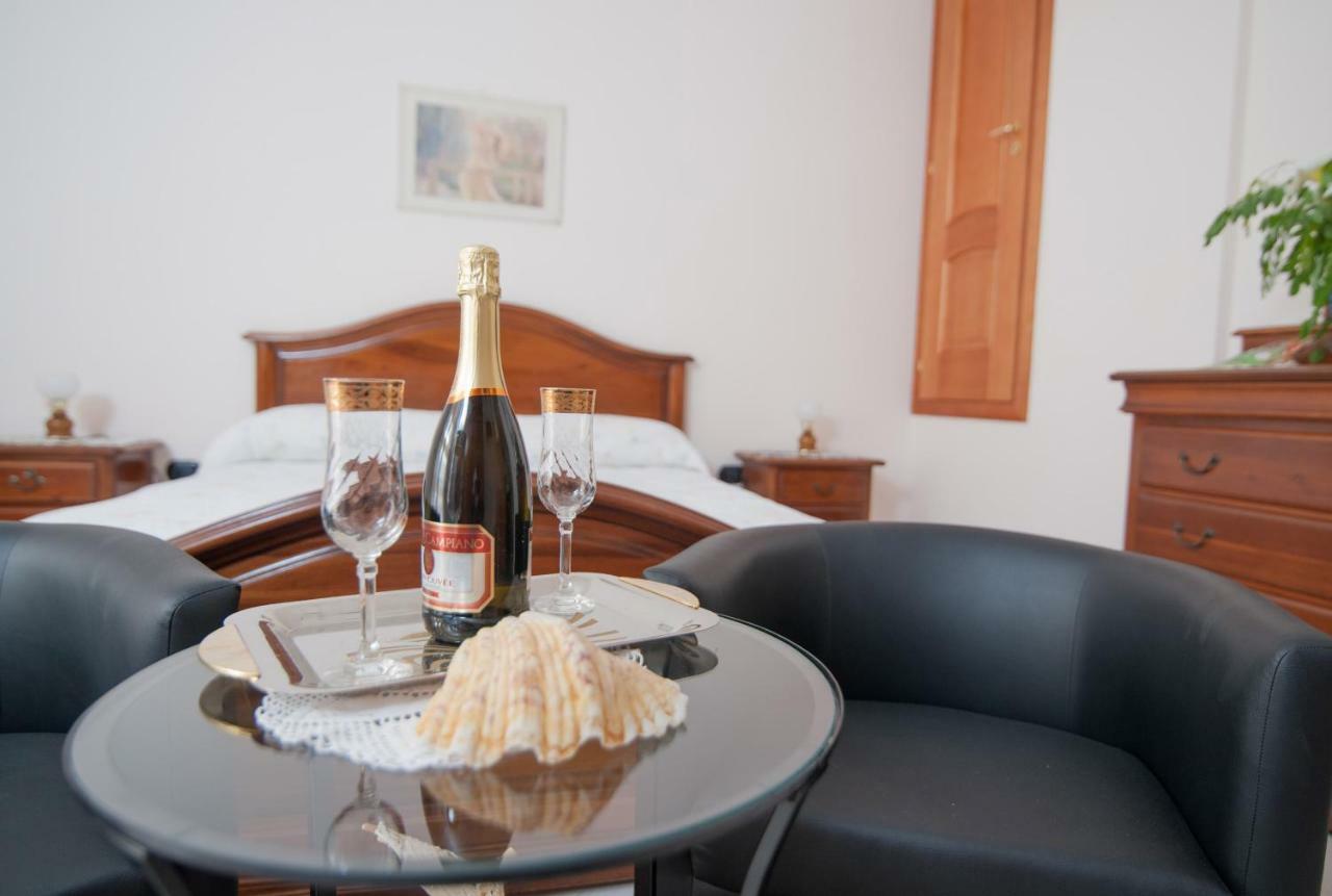 Bed and Breakfast La Stella Del Sud В'єтрі Екстер'єр фото